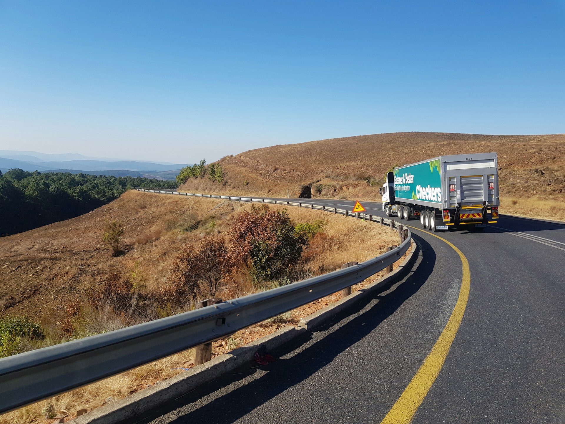 Hidden Dangers of Truck Blind Spots on Roseville Roads — Gingery Hammer & Associates, LLP