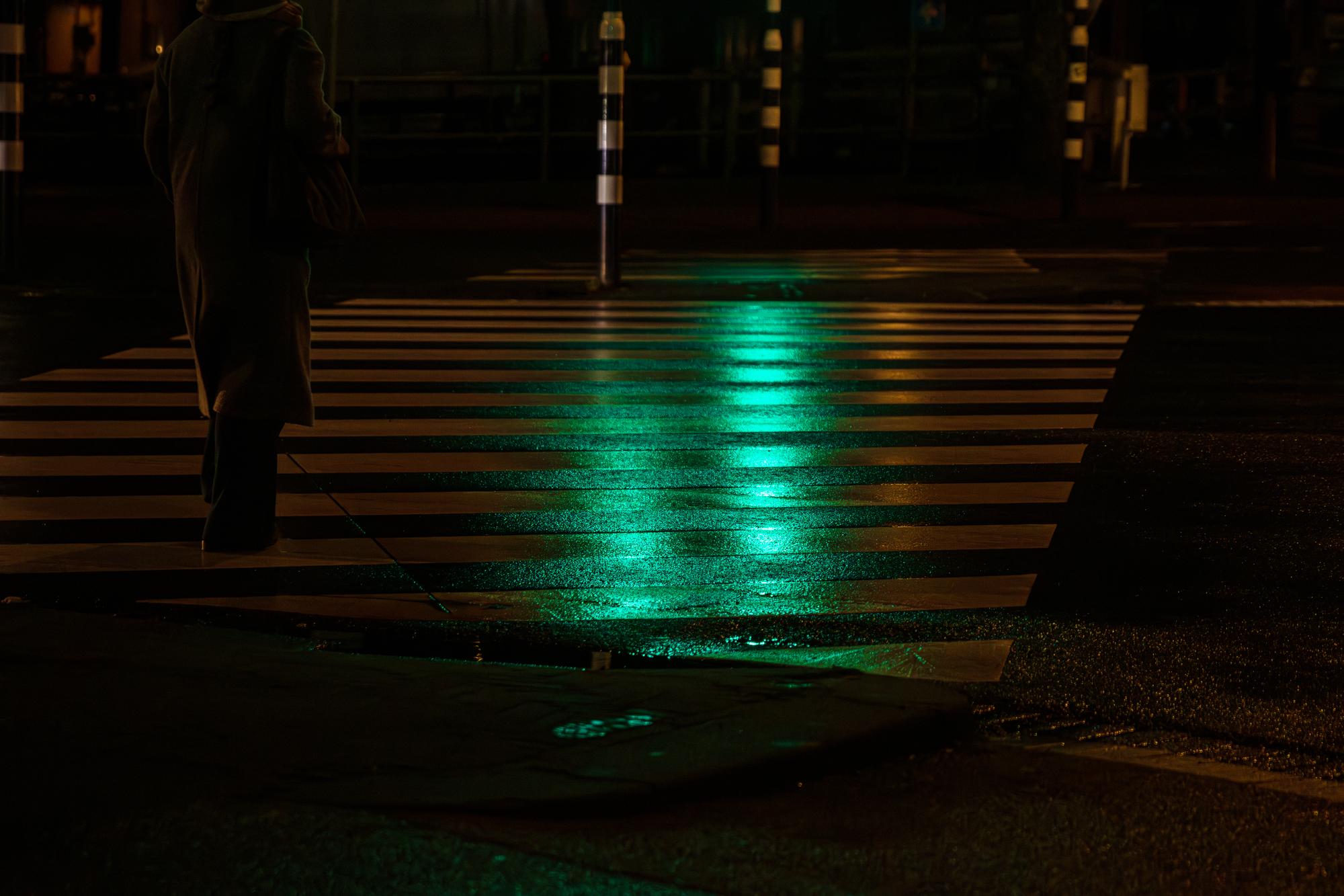 Roseville pedestrian accident lawyers Gingery Hammer & Associates — injured pedestrian aided in a crosswalk at dusk