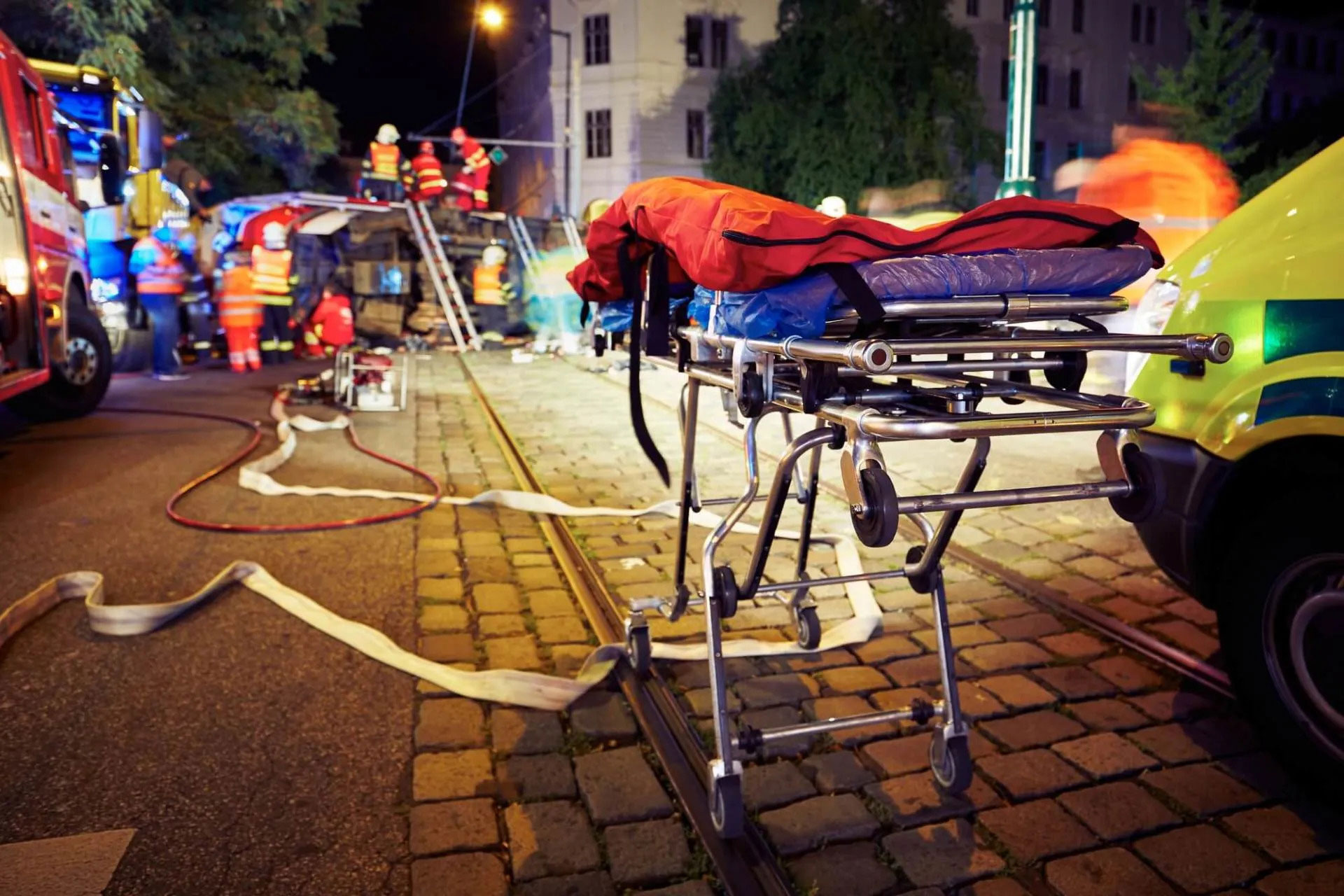 Roseville catastrophic injuries lawyer meeting with a family after a fatal accident